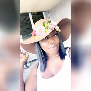 Meet your Posher, Traci